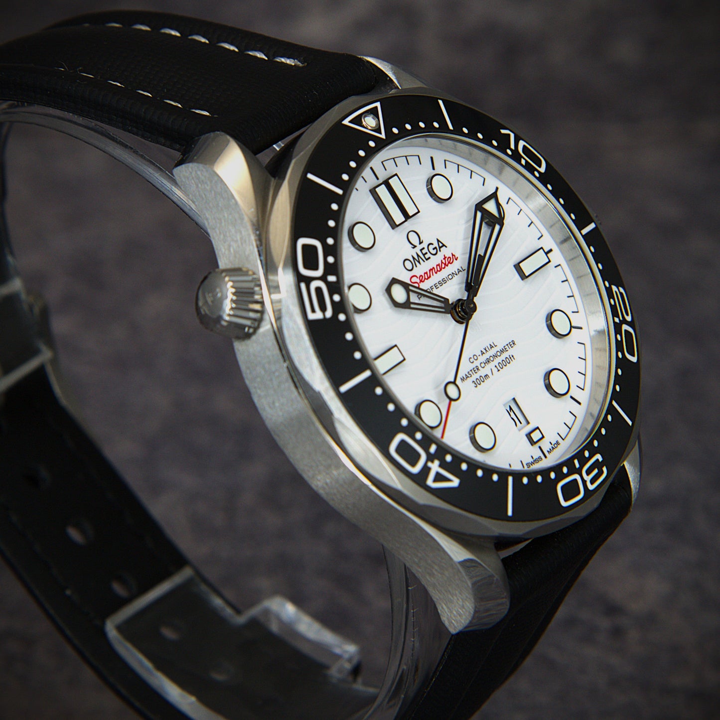Omega Seamaster Diver 300M Rubber Strap 210.32.42.20.04.001