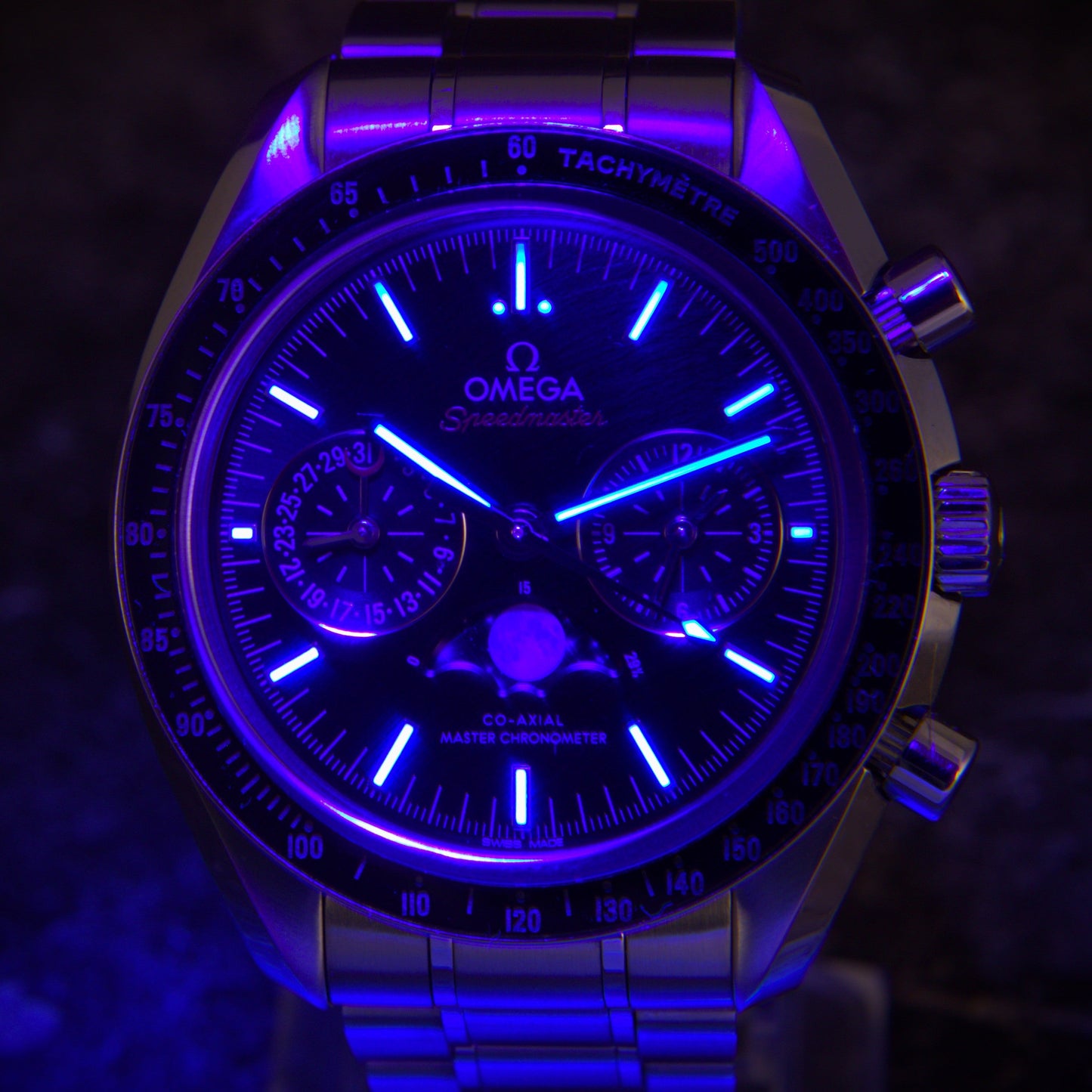 Omega Speedmaster Moonphase 304.30.44.52.01.001