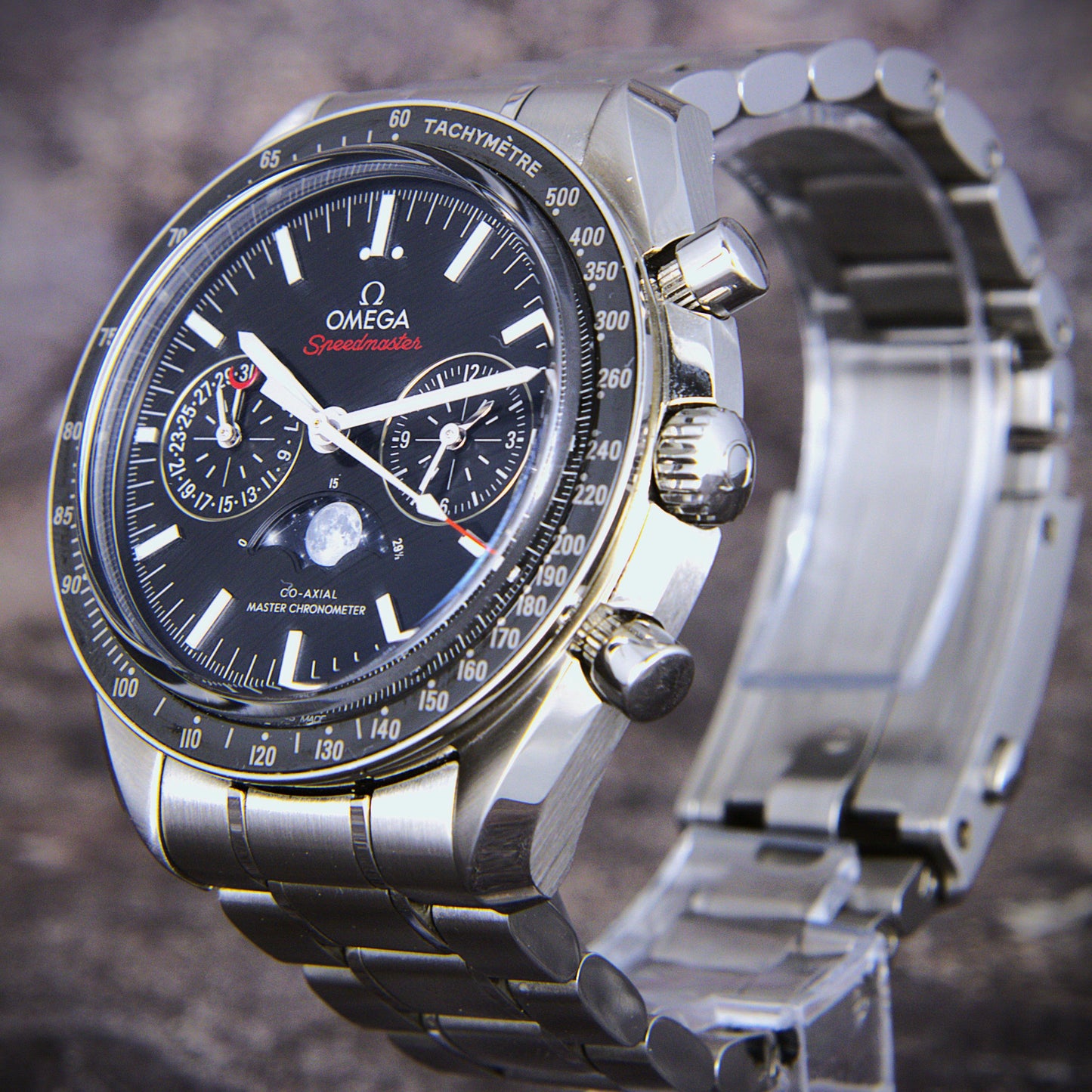 Omega Speedmaster Moonphase 304.30.44.52.01.001